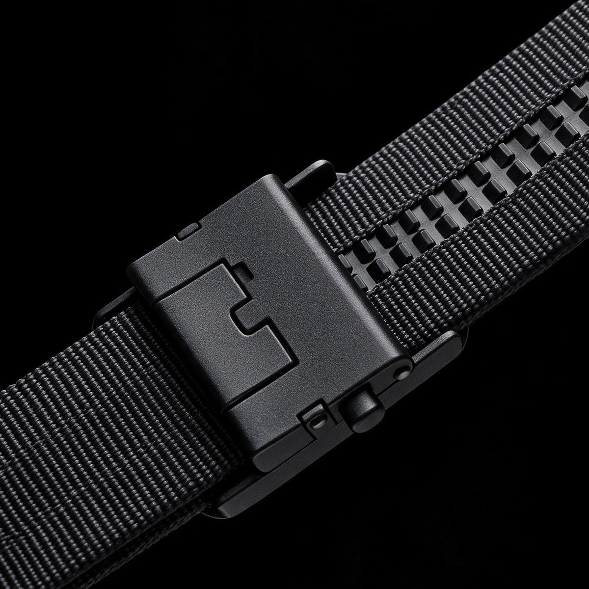 THE OUTDOOR BELT - BLACK